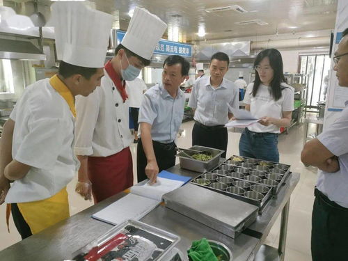 餐饮管理服务中心突出现场演练，强化标准培训实效